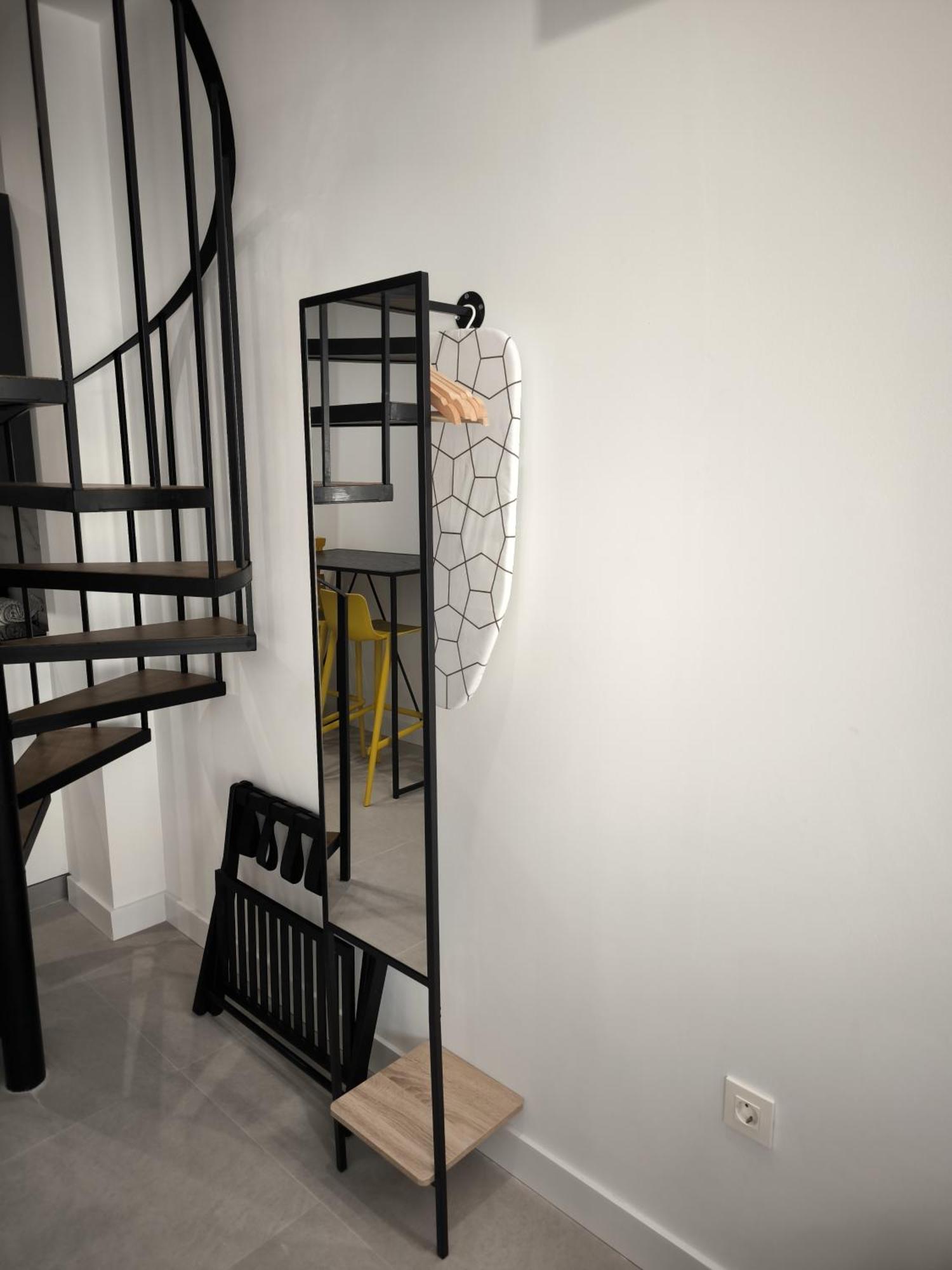 Aparthotel Capuchinos 31 à Málaga Extérieur photo