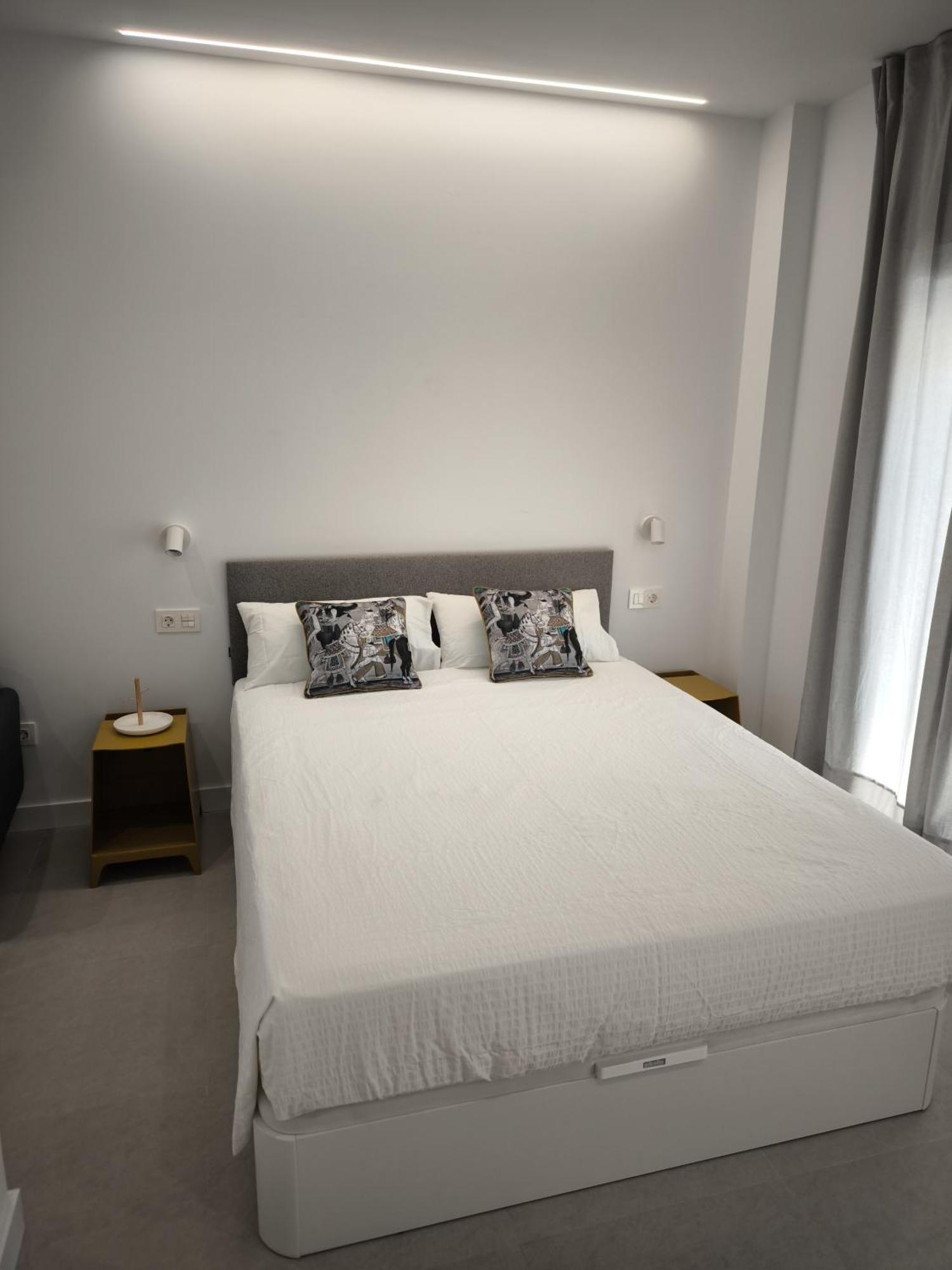 Aparthotel Capuchinos 31 à Málaga Extérieur photo